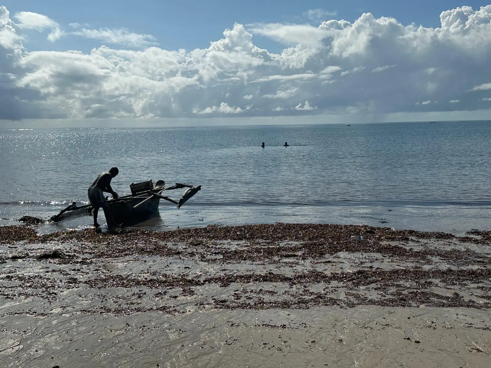 Ushongo bay image three